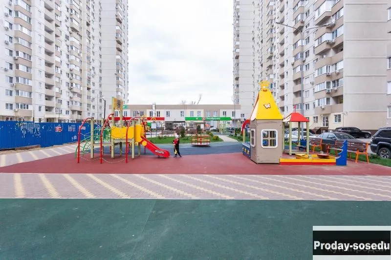 2-к квартира, 60 м2, 1/24 эт., Недвижимость, Краснодарский край, Краснодар