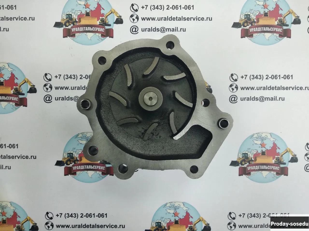 Водяной насос 8980228221 (4HK1) Hitachi