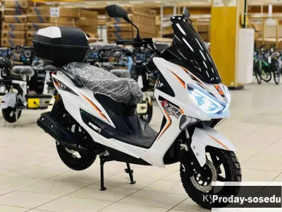 Скутер бензиновый Maxi X7 180 новый