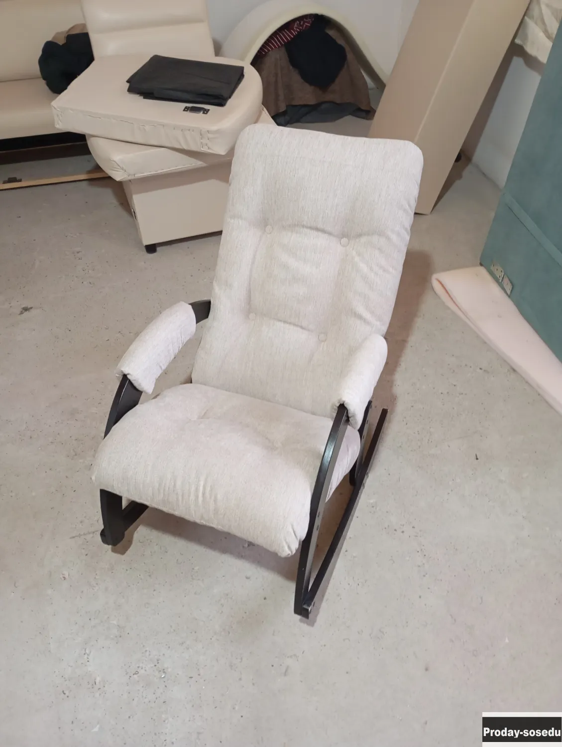 Перетяжка мебели.