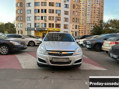 Opel Astra, 2010, Автомобили
