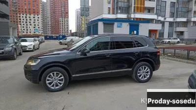 Volkswagen Touareg, 2012, Автомобили