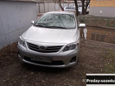 Toyota Corolla, 2012, Автомобили