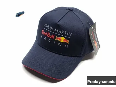Продам: бейсболка Aston Martin red bull racing в Москве