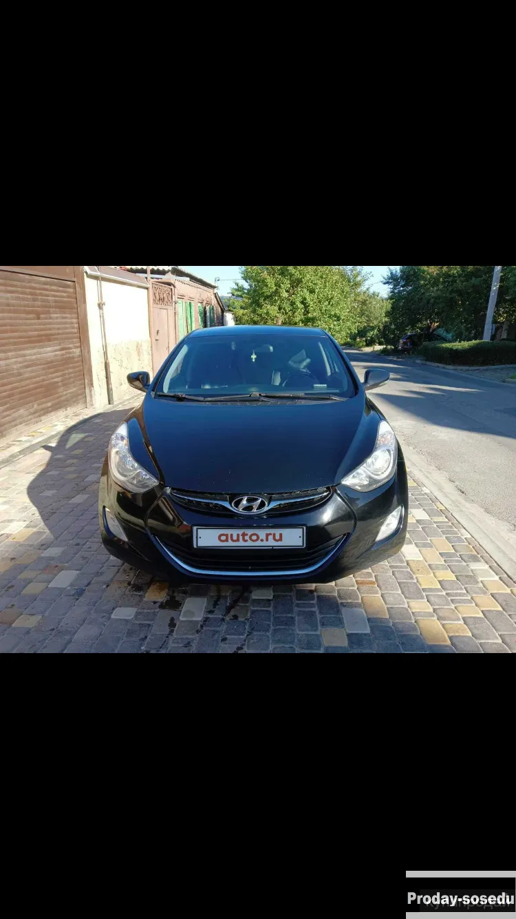 Hyundai Elantra, 2011