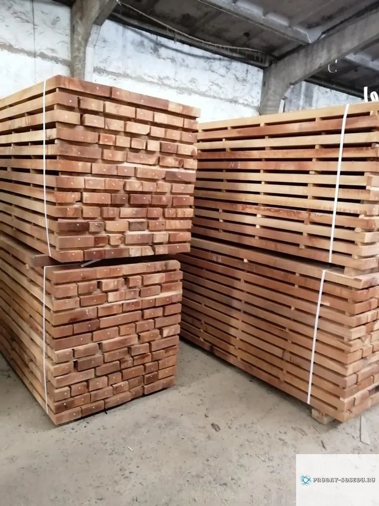 Пиломатериалы из дуба, бука, ясеня.